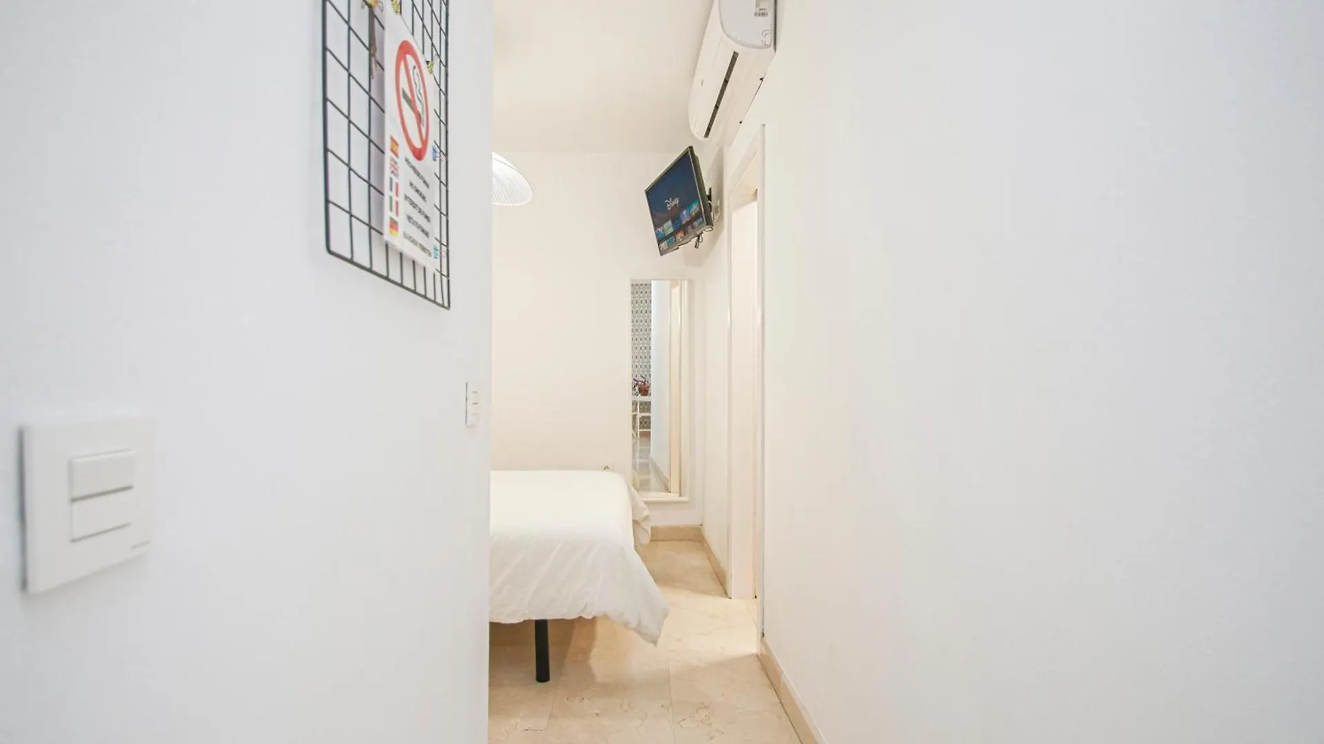 Apartment Charming Apt In The Center - 10M Walk Isla Magica Seville Spain