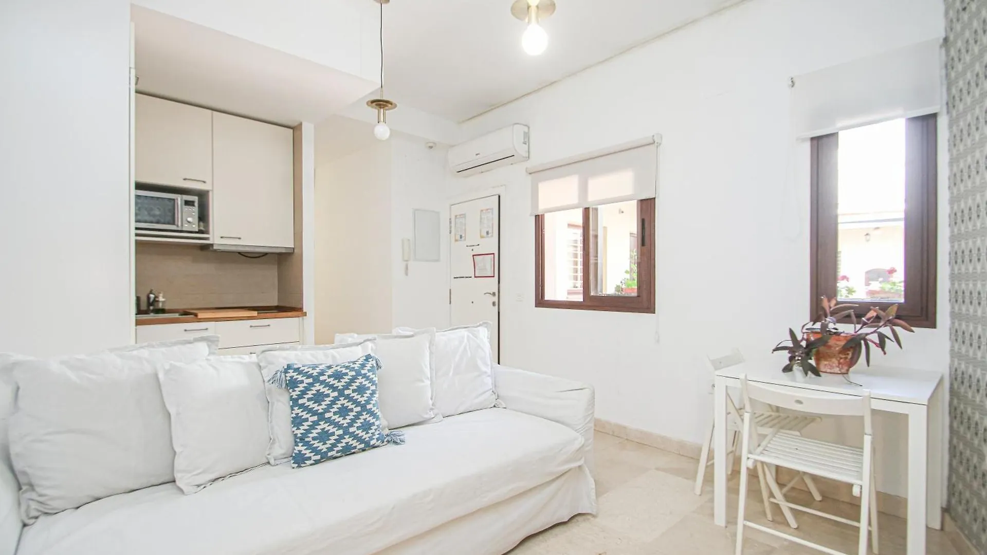 Charming Apt In The Center - 10M Walk Isla Magica Seville