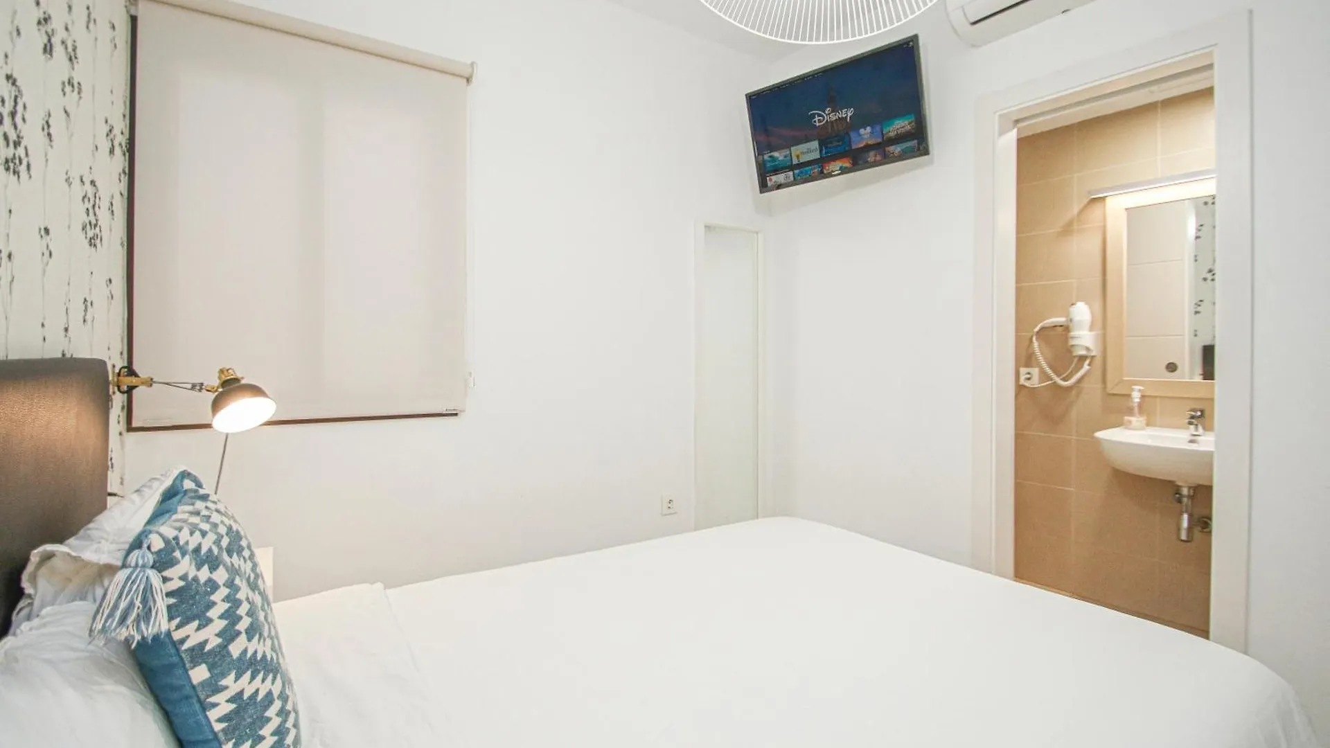 Apartment Charming Apt In The Center - 10M Walk Isla Magica Seville