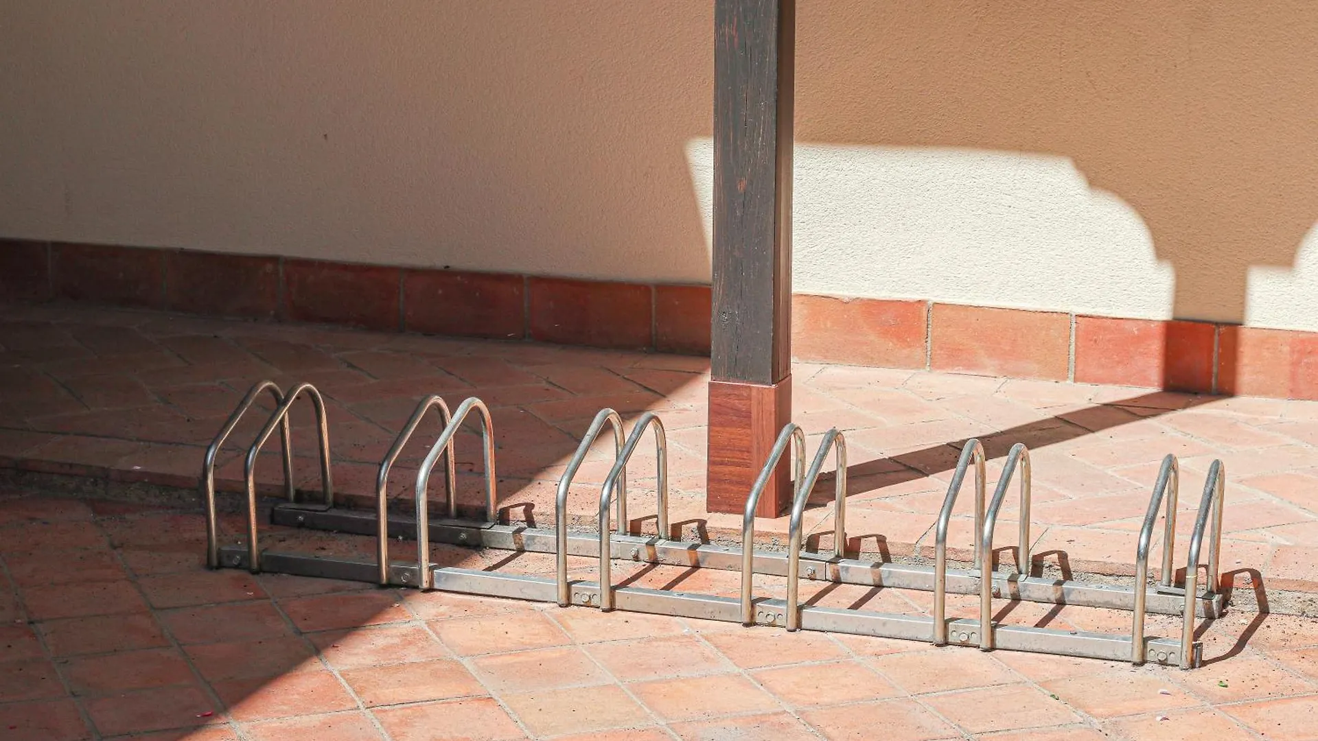 Apartment Charming Apt In The Center - 10M Walk Isla Magica Seville Spain